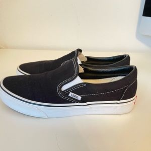 Vans Black Slip-Ons (M7.5/W9)